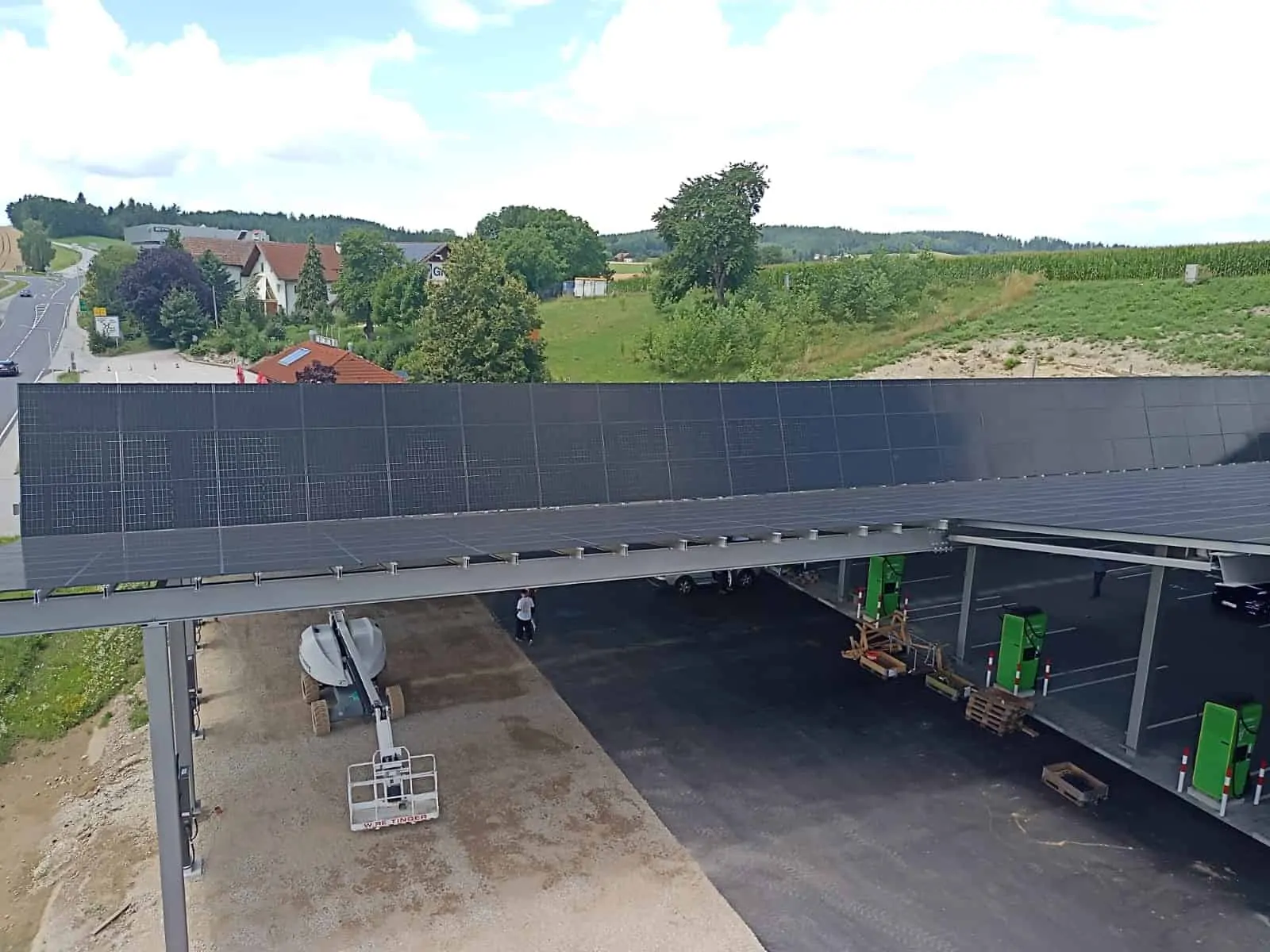 Photovoltaik-Carport – Sonderanfertigung in Österreich (10) Photovoltaik-Carport – Sonderanfertigung in Österreich