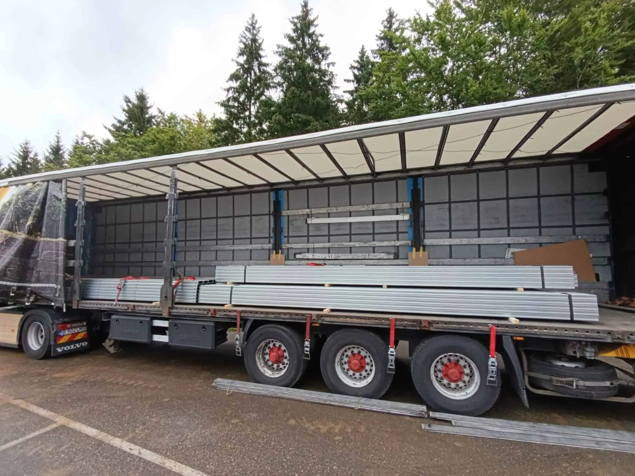 Photovoltaik-Carport – Sonderanfertigung in Österreich (15) Photovoltaik-Carport – Sonderanfertigung in Österreich